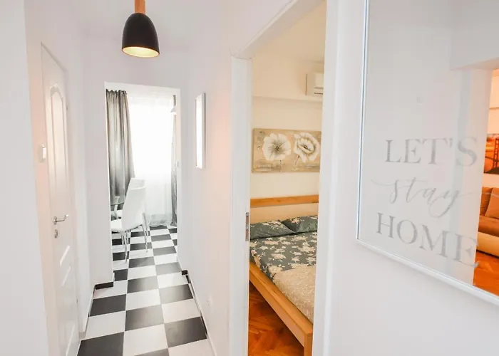 Old Town 2 New Apartment *