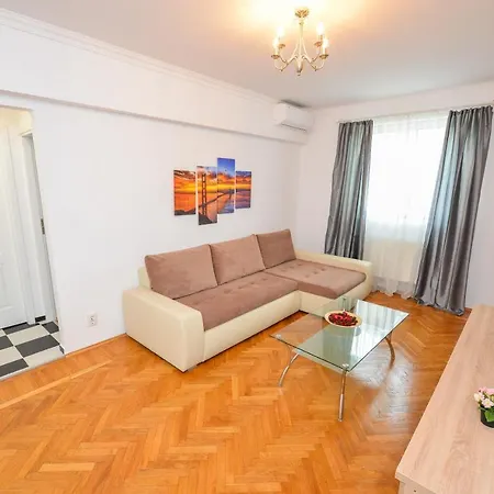 Old Town 2 New Boekarest