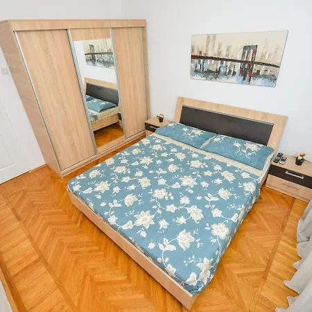 Appartement Old Town 2 New Boekarest