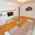 Old Town 2 New Apartman