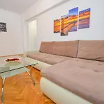 Old Town 2 New Apartman Bukarest