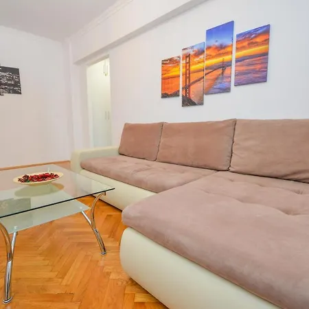 Old Town 2 New Apartment Bucharest