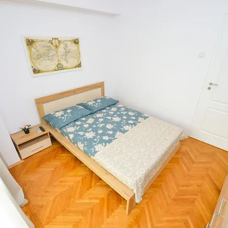 Апартаменты Old Town 2 New