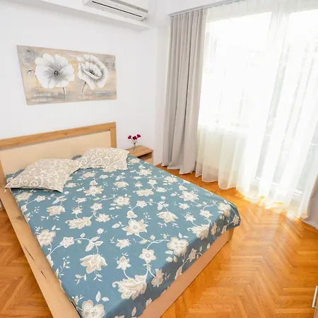 Old Town 2 New * Бухарест