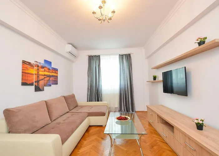 Old Town 2 New * Bukarest