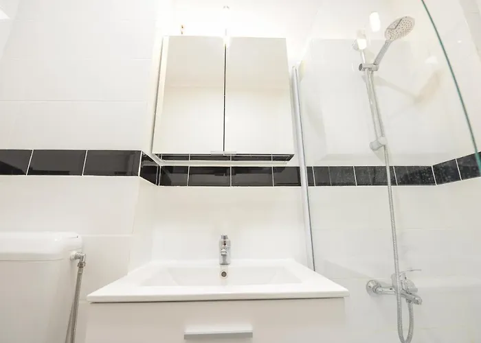 Old Town 2 New Lägenhet Bukarest